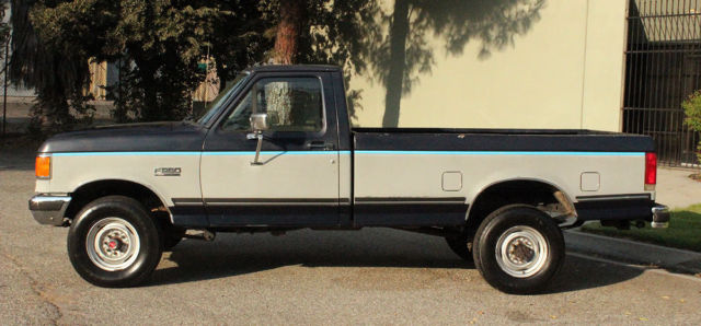 1989 Ford F-250 4x4, Lariat, Two Owner, 75k Orig Miles - photo 5