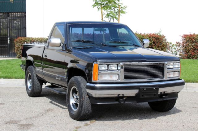 1989 GMC Sierra 1500 Short Bed, 4x4, 100% Rust Free - photo 3