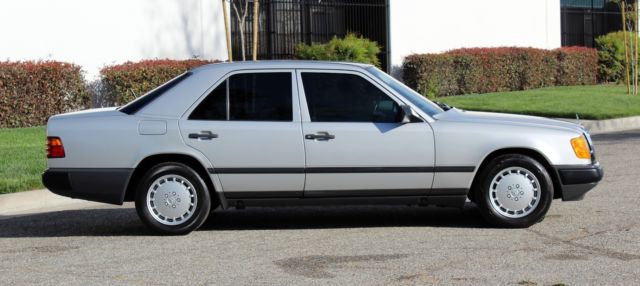 1989 Mercedes-Benz 300-Series 94k Original Miles, 100% Rust Free - photo 5