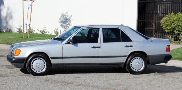 1989 Mercedes-Benz 300-Series 94k Original Miles, 100% Rust Free - photo 6