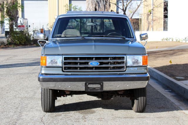 1990 Ford F-250 XLT Lariat 4x4, One Owner, 100% Rust Free - photo 3