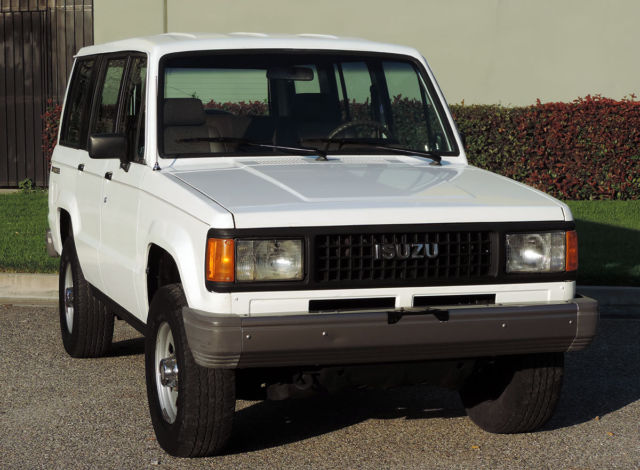1990 Isuzu Trooper 4x4, California SUV - photo 3