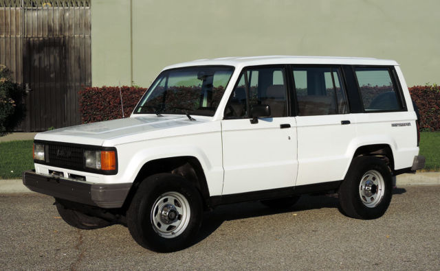 1990 Isuzu Trooper 4x4, California SUV - photo 6