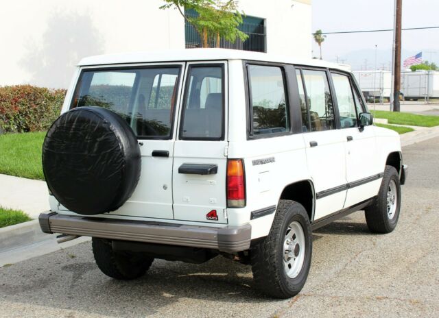 1990 Isuzu Trooper 99k Orig miles, 4x4,100% Rust Free,(310)-259-5383 - photo 11