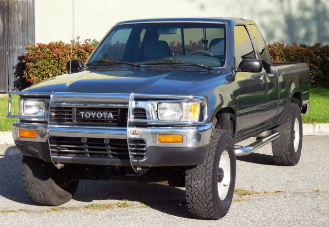 California Original, 1990 Toyota Pickup 4x4 SR5, Auto, Runs A+ 1990 Toyota pickup Pickup, California 4x4, SR5
