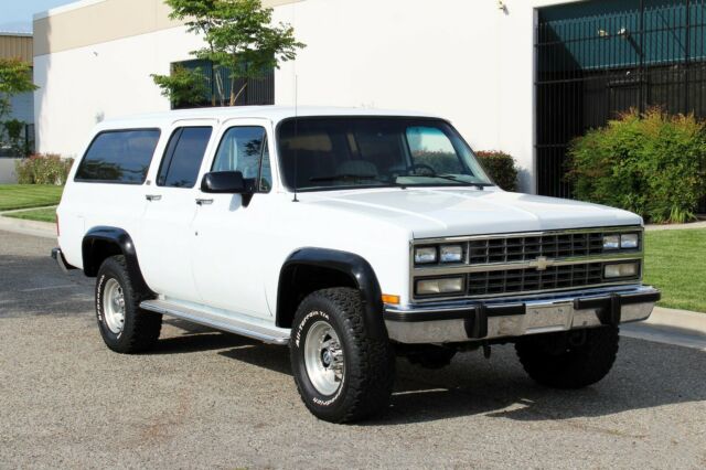 California Original, 1991 Chevy Suburban 2500, 100% Rust Free, (833)225-4227 1991 Chevrolet Suburban 2500 4x4, 100% Rust Free (833)225-4227