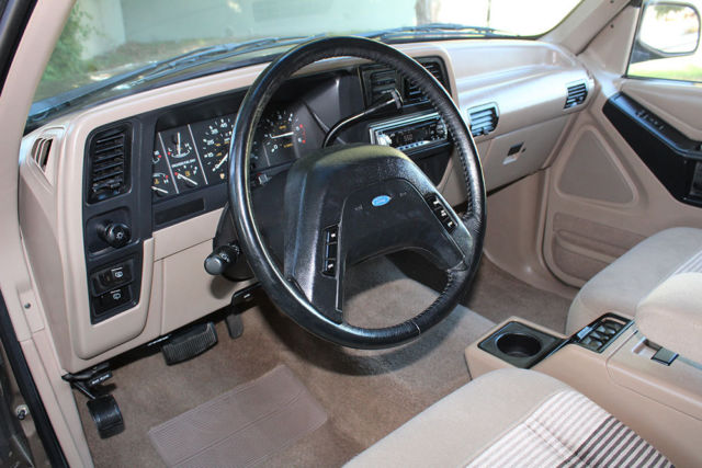 1991 Ford Explorer 4x4 Eddie Bauer, California One Owner - photo 13