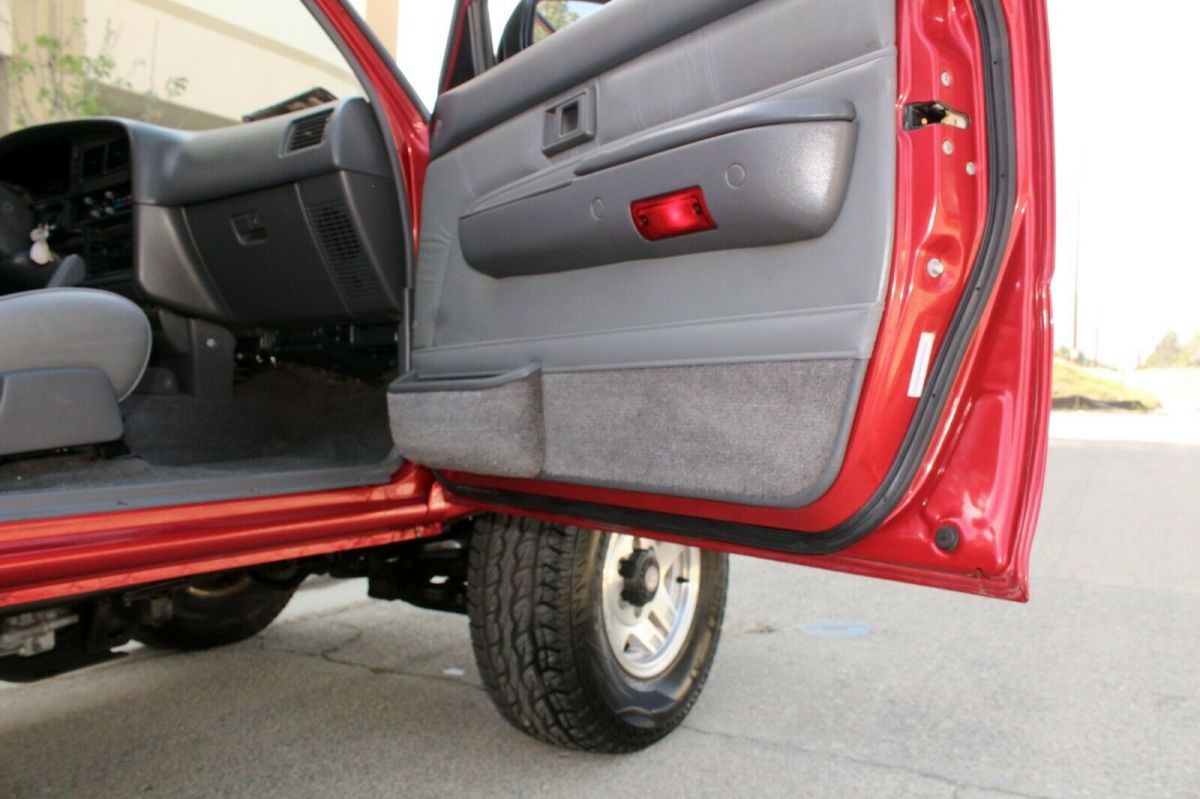 1992 Toyota 4Runner 4x4, 100% Rust Free(310)259-5383 - photo 11