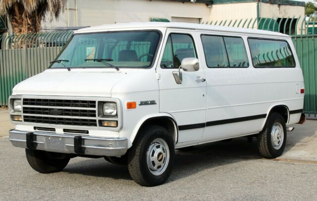 California Original, 1994 Chevrolet G-30, 1ton, 100% Rust Free, Needs TLC 1994 Chevrolet G30 Sport Van No Reserve, Needs TLC,100% Rust Free (310)259-5383