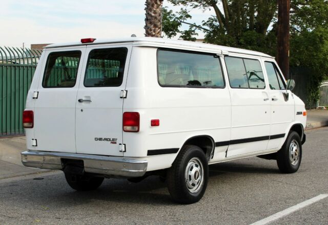 1994 Chevrolet G30 Sport Van No Reserve, Needs TLC,100% Rust Free (310)259-5383 - photo 12