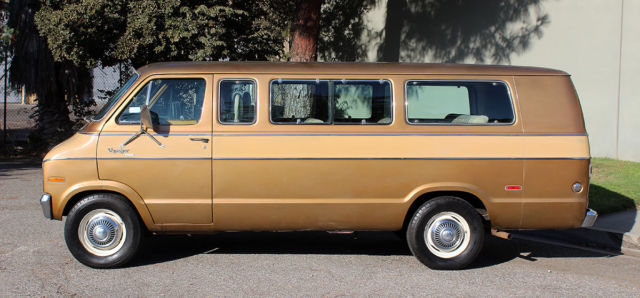1976 Plymouth Voyager 