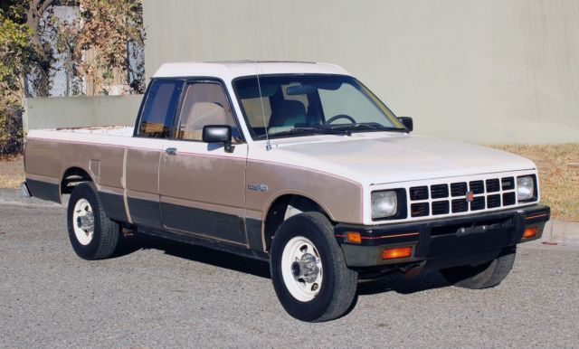 1986 Isuzu Pickup One owner, 4x4, Space Cab