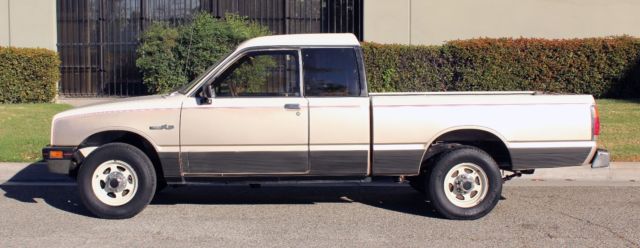 1986 Isuzu Pickup One owner, 4x4, Space Cab - photo 4