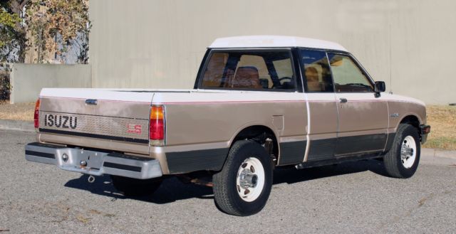 1986 Isuzu Pickup One owner, 4x4, Space Cab - photo 7