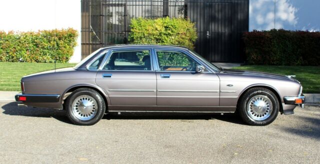 1990 Jaguar XJ6 ONE OWNER, FREE SHIPPING (310)259-5383 - photo 5