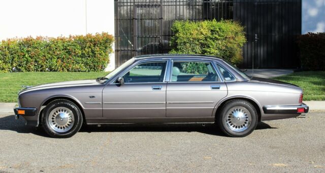 1990 Jaguar XJ6 ONE OWNER, FREE SHIPPING (310)259-5383 - photo 6