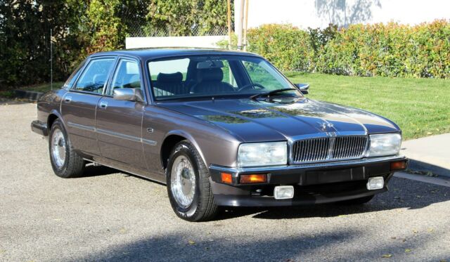 1990 Jaguar XJ6 ONE OWNER, FREE SHIPPING (310)259-5383 - photo 7