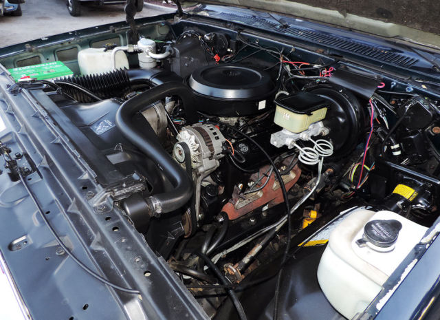1989 GMC Suburban SLE, 4x4, 1/2 Ton, California SUV - photo 11