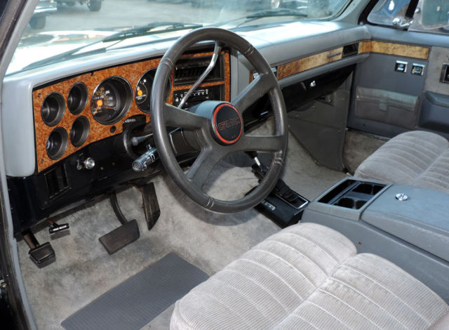 1989 GMC Suburban SLE, 4x4, 1/2 Ton, California SUV - photo 12