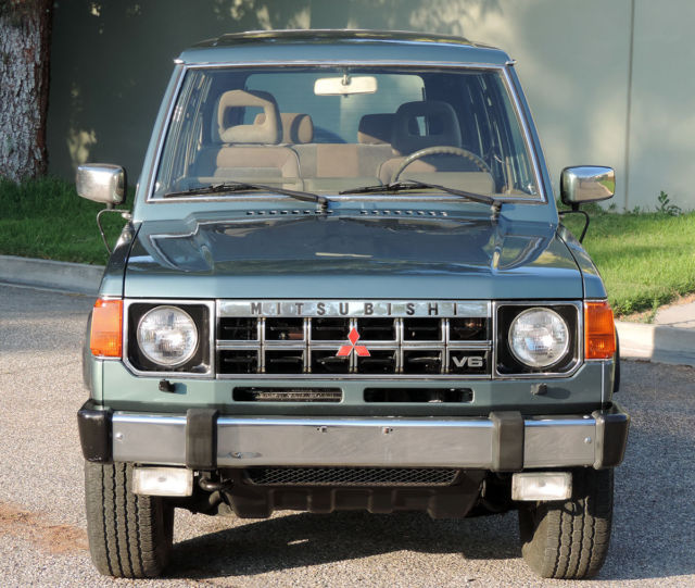 1991 Mitsubishi Montero LS 4X4, California SUV - photo 2