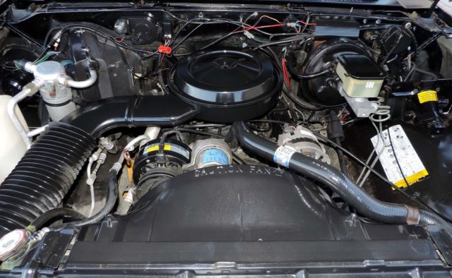 1989 Chevrolet Suburban 1500 Silverado 4x4, California One Owner - photo 11