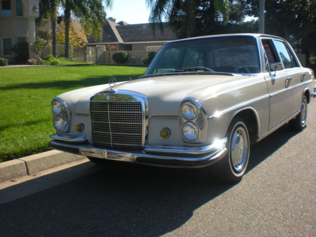 California Rust Free Beauty 1966 Mercedes-Benz 200-Series
