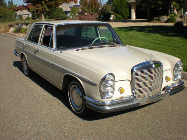 1966 Mercedes-Benz 200-Series - photo 4