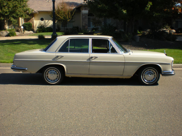 1966 Mercedes-Benz 200-Series - photo 5