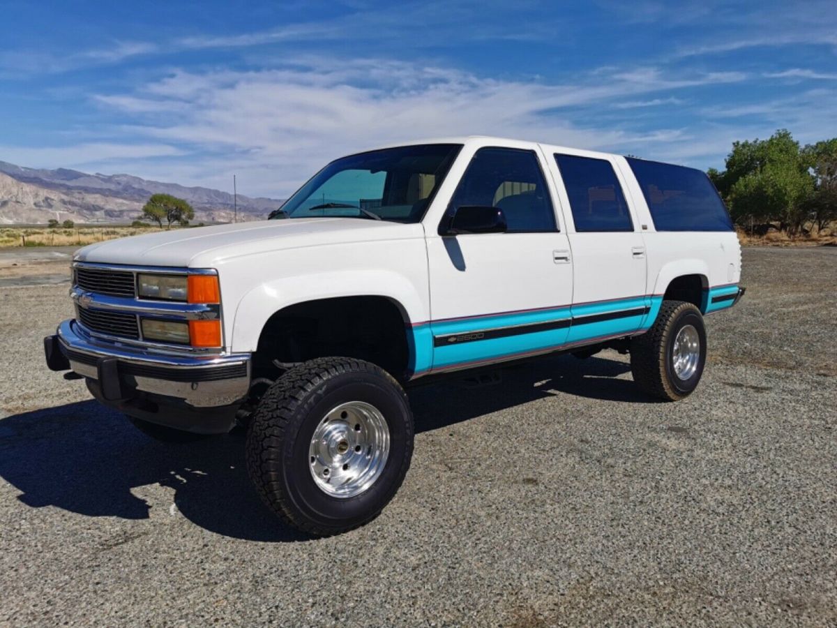 California Rust Free! Lifted suburban 2500 4x4 Big Block 454 Supercharged 1993 Chevrolet Suburban