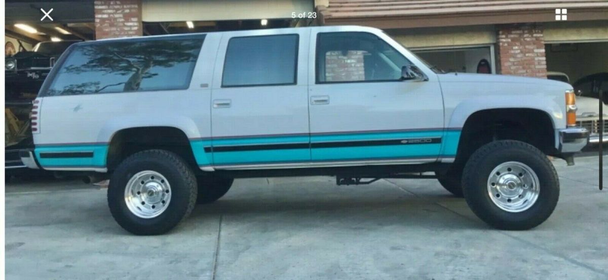 1993 Chevrolet Suburban - photo 11