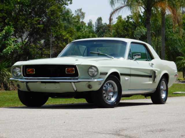 CALIFORNIA SPECIAL GT// RARE COLOR SEAFOAM GREEN 1968 Ford Mustang GT/CS