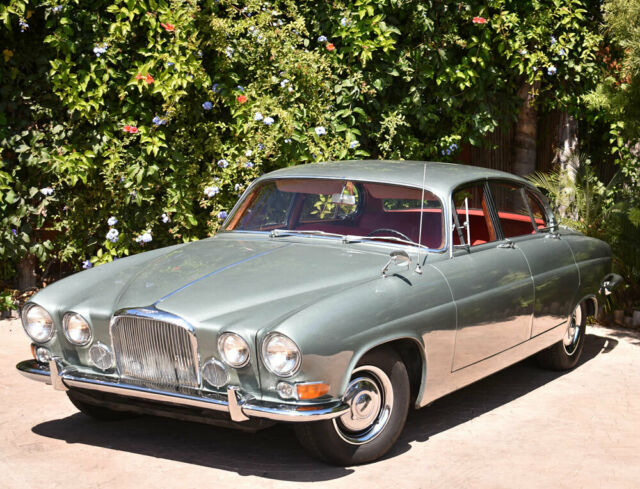 CALIFORNIACLASSIX Exceptional 1966 Jaguar Mark X with 4-Speed and Overdrive! 1966 Jaguar Mk X