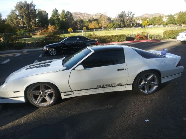 1989 Chevrolet Camaro Iroc z28 - photo 6