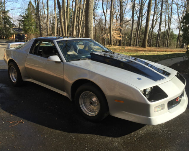 1982 Chevrolet Camaro - photo 13