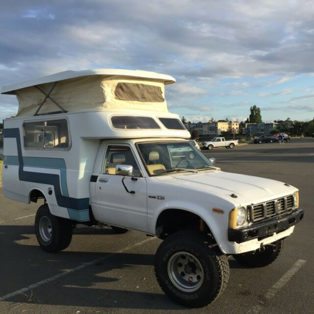 1979 Toyota Pickup Chinook Pop Top Camper - photo 4
