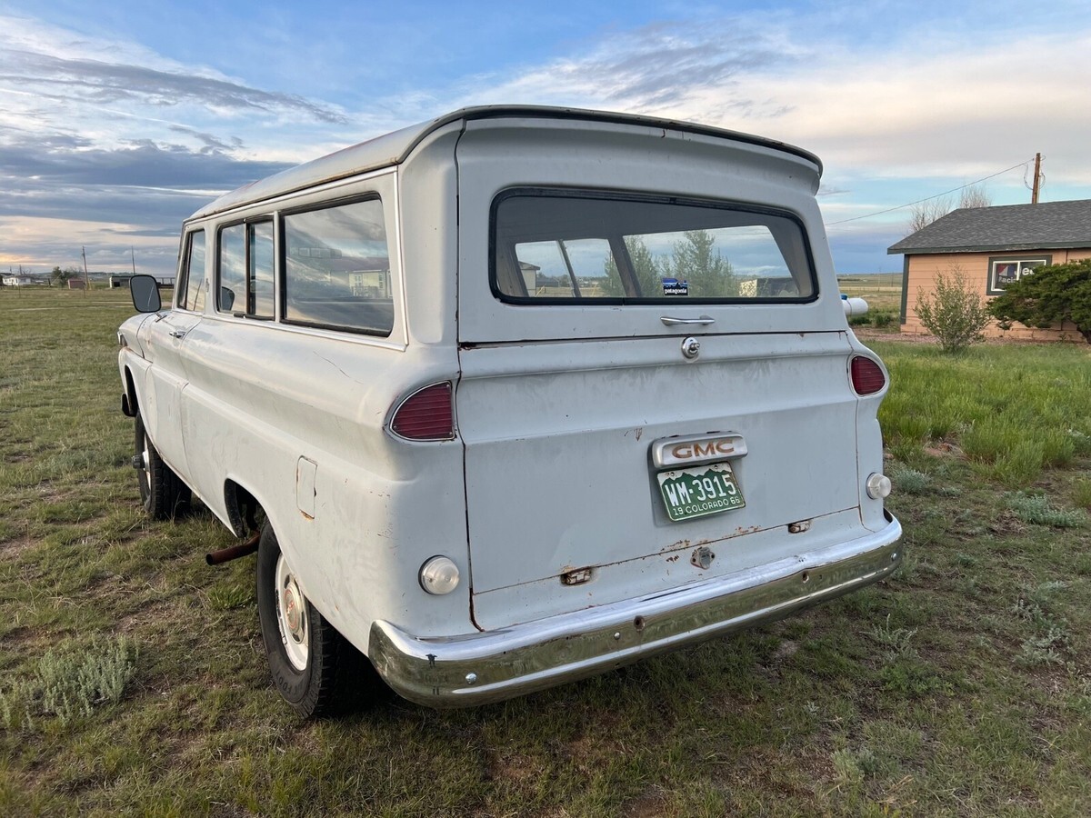 1966 GMC Suburban - photo 5