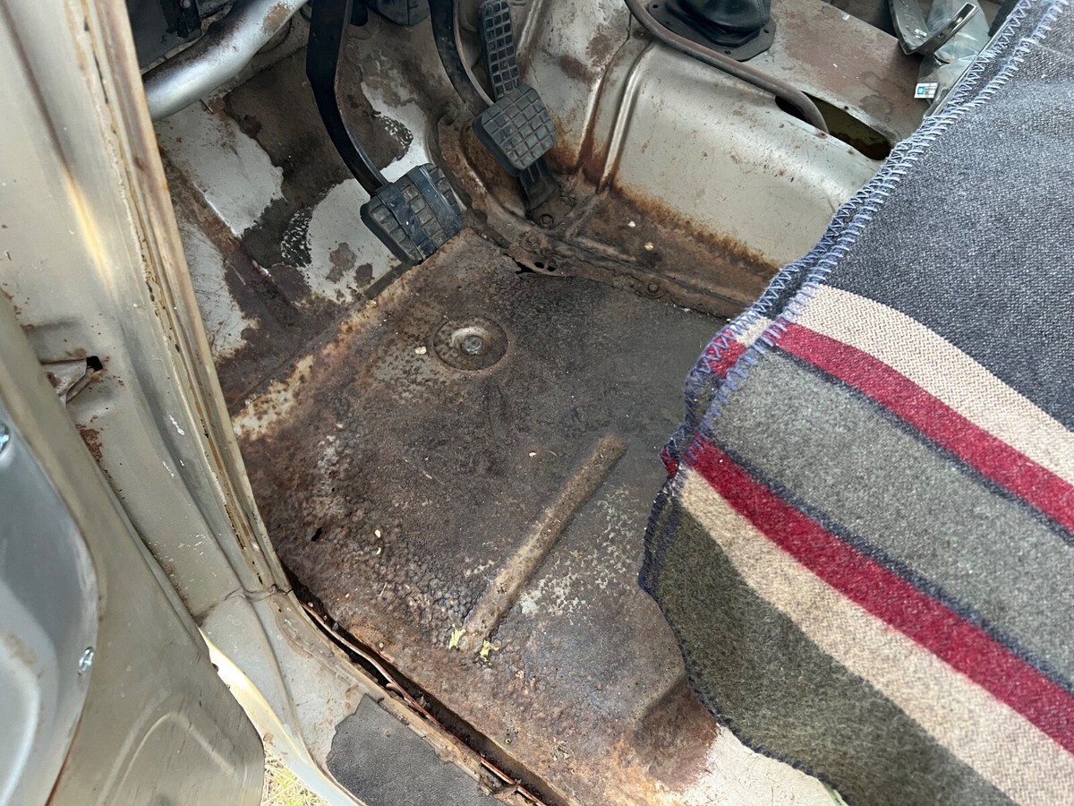 1966 GMC Suburban - photo 8