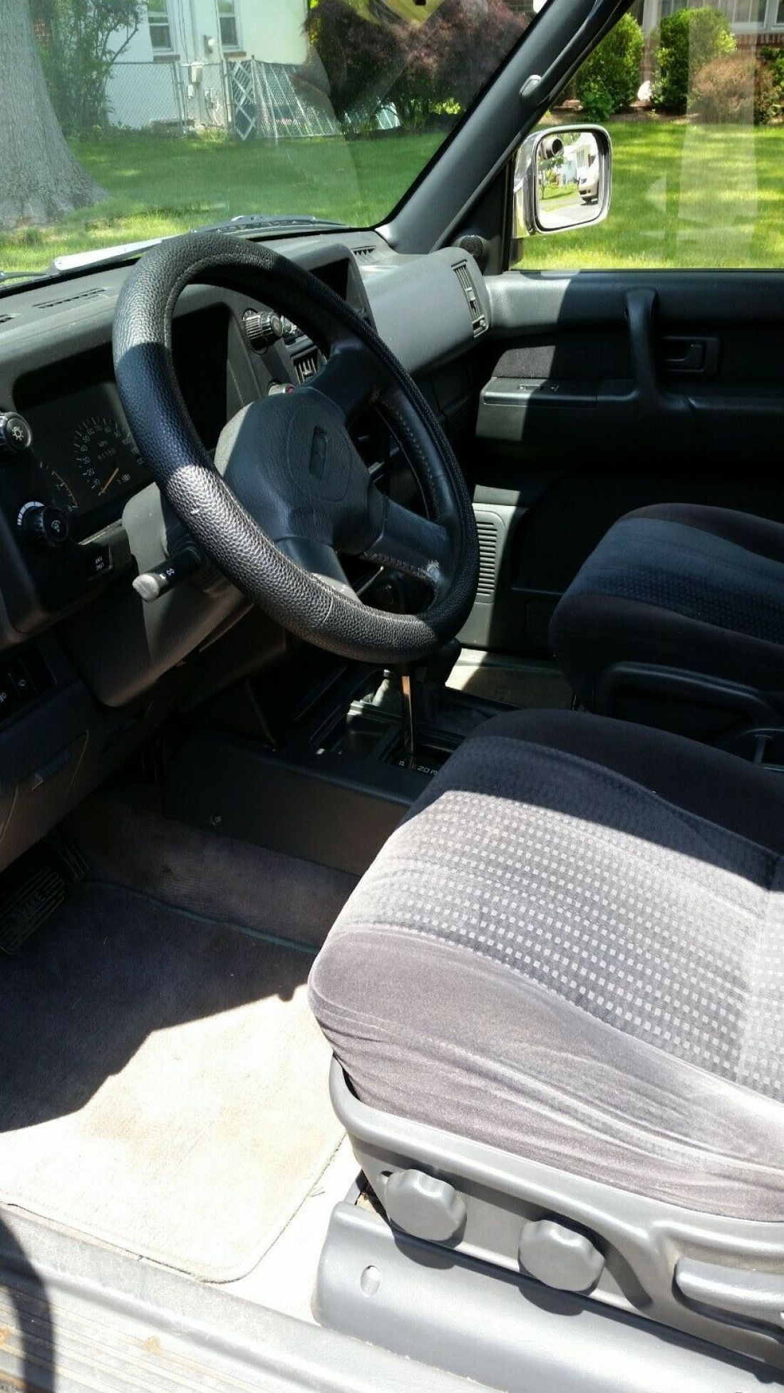 1993 Isuzu Trooper LS - photo 4