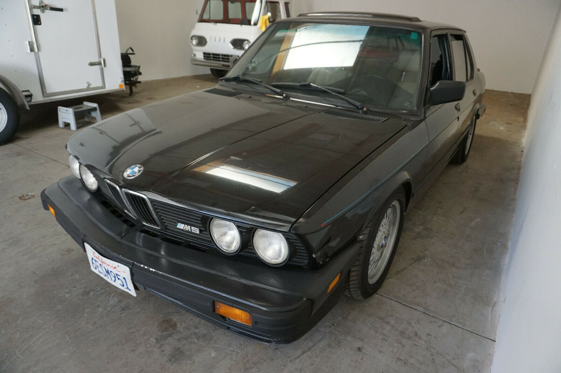 1988 BMW M5