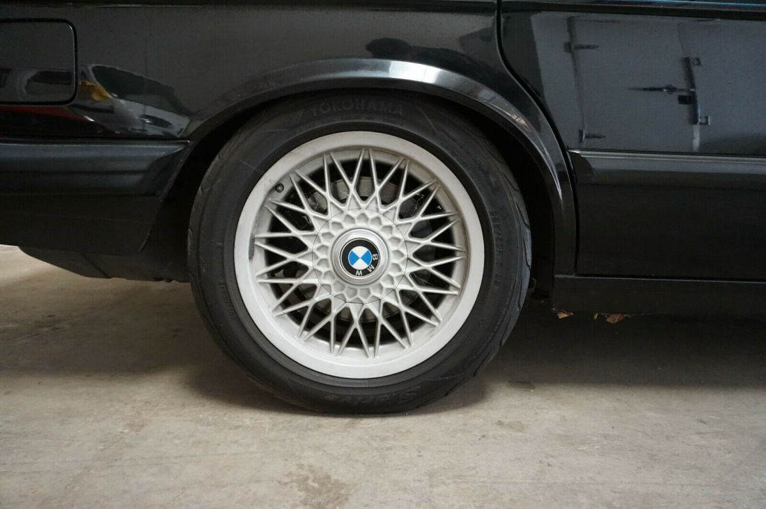 1988 BMW M5 - photo 8