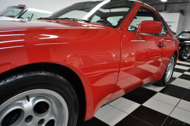 1986 Porsche 944 TURBO - PRISTINE - 2 OWNERS - NO PAINT WORK - AMAZING! - photo 12