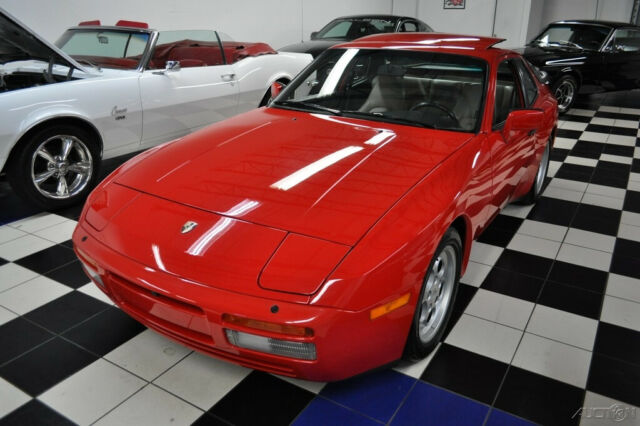 1986 Porsche 944 TURBO - PRISTINE - 2 OWNERS - NO PAINT WORK - AMAZING! - photo 6
