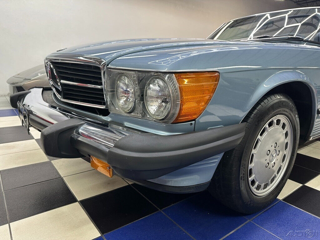 1987 Mercedes-Benz SL-Class 560 SL - 62k MILES - ABSOLUTELY PRISTINE- BOTH TOPS - photo 11