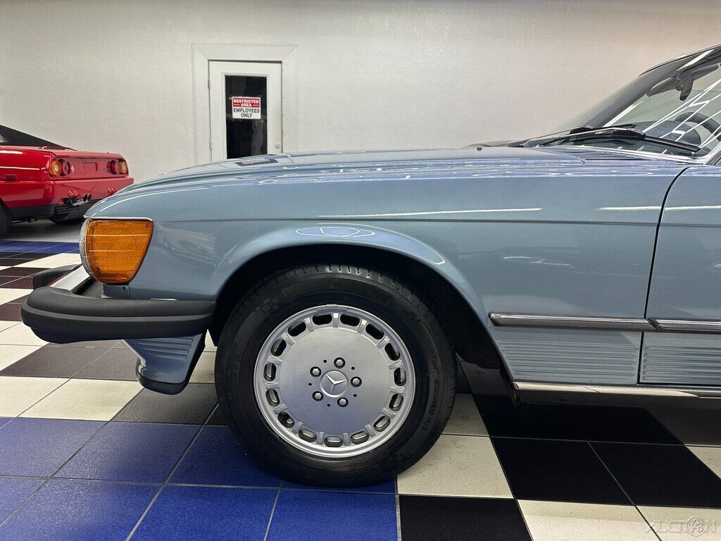 1987 Mercedes-Benz SL-Class 560 SL - 62k MILES - ABSOLUTELY PRISTINE- BOTH TOPS - photo 12