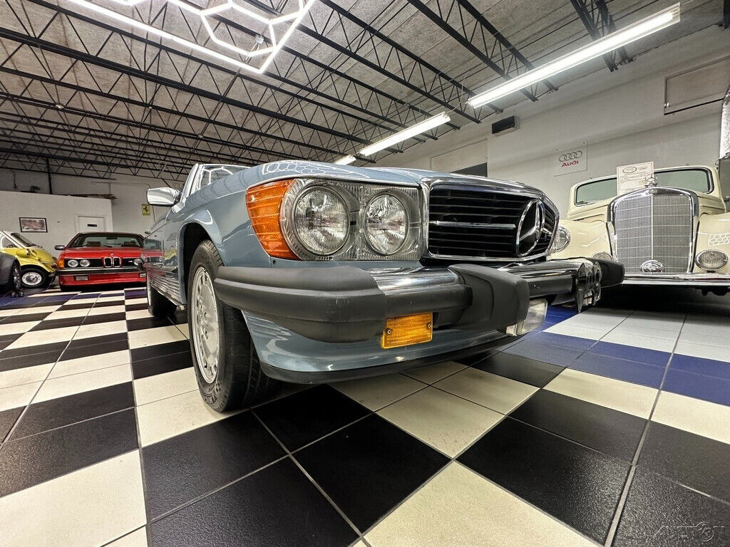 1987 Mercedes-Benz SL-Class 560 SL - 62k MILES - ABSOLUTELY PRISTINE- BOTH TOPS - photo 4