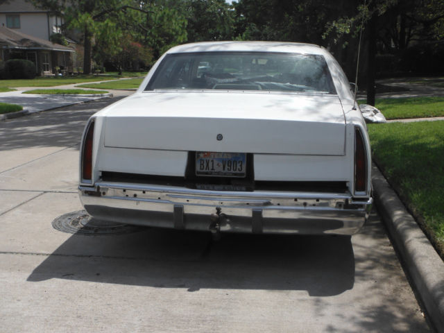 1993 Cadillac Brougham - photo 4