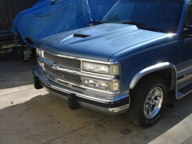 1994 Chevrolet Suburban 1500 3RD ROW - photo 3