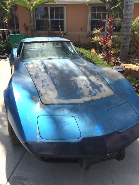 CHEVROLET 1976 CORVETTE STINGRAY T-TOP 350 SMALL BLOCK 4 BRL 1976 Chevrolet Corvette STINGRAY T TOP