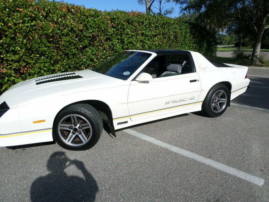 1989 Chevrolet Camaro - photo 3