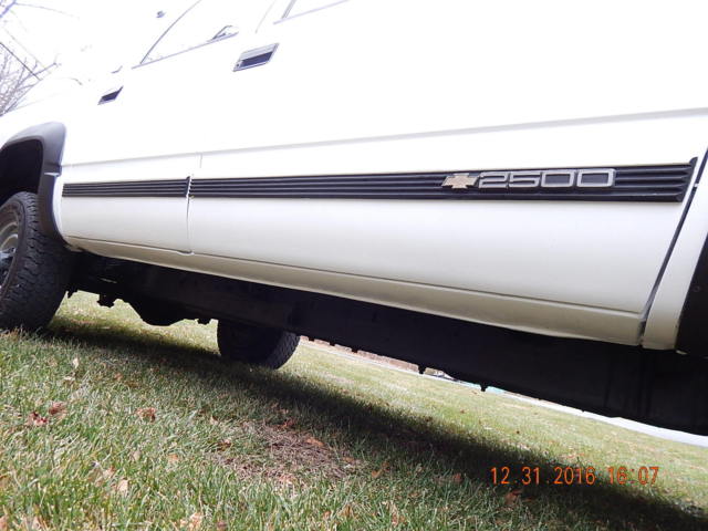 1994 Chevrolet Suburban CHEYENNE 4WD - photo 12